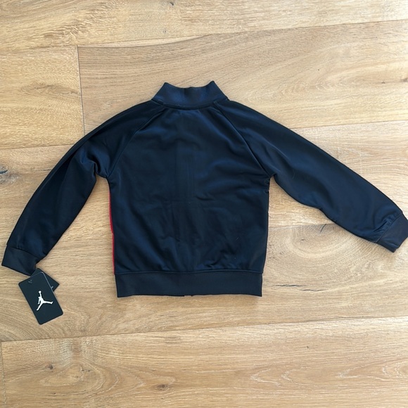 Jordan 3T 2 Piece Set - Picture 5 of 7